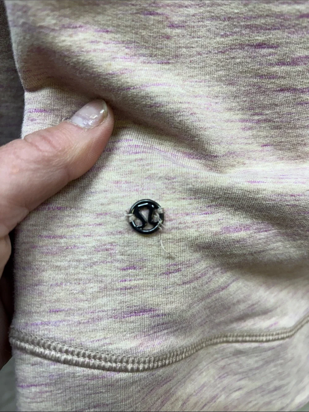 10039-Lululemon Exhalation Pullover II in a heathered Marled Mojave Magenta